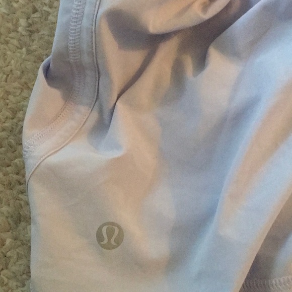 Lululemon groovy run shorts, size 4. - Picture 5 of 5